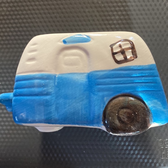 Original Box! RV and trailer planter for succulents or just put trinket or keys. - Picture 5 of 7